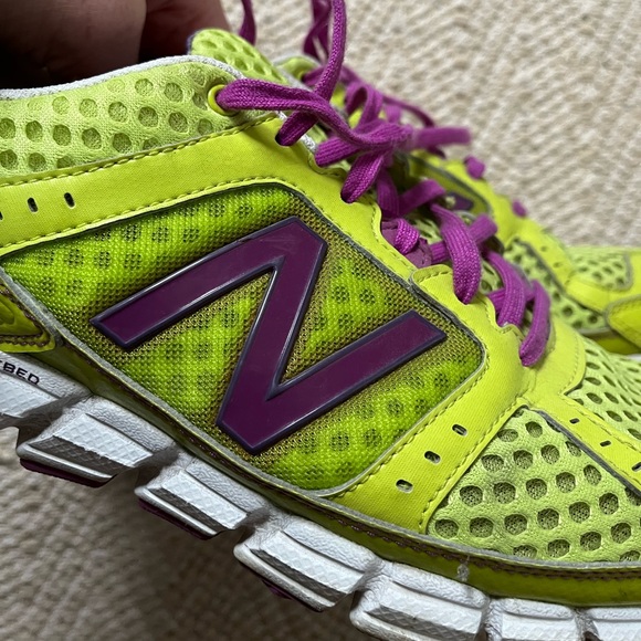 Women’s green new balance sneakers - Picture 5 of 5